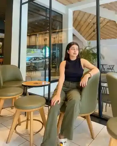 Call Girl Petlawad
